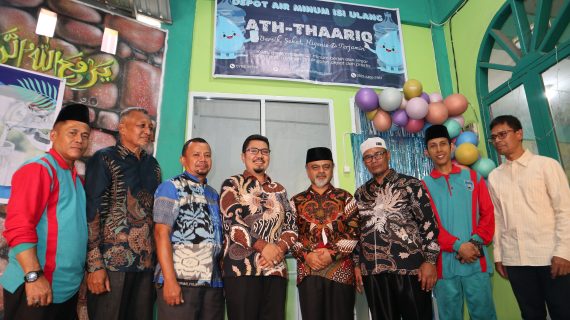 Peresmian Unit Usaha Baru: Air Mineral AthThaariq